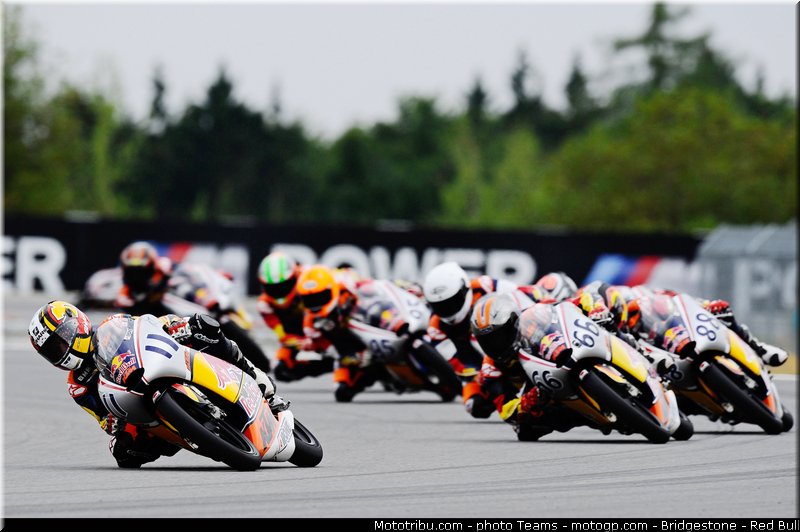 red_bull_rookie_cup_0022_republique_tcheque_brno_2012_mototribu
