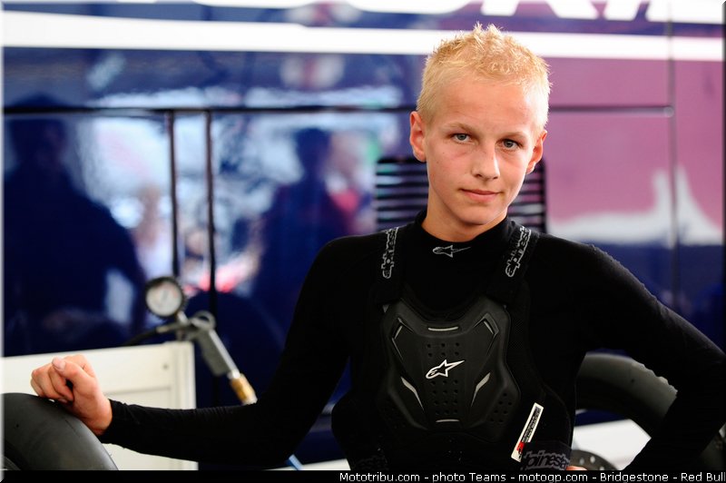 red_bull_rookie_cup_alt_0006_republique_tcheque_brno_2012_mototribu