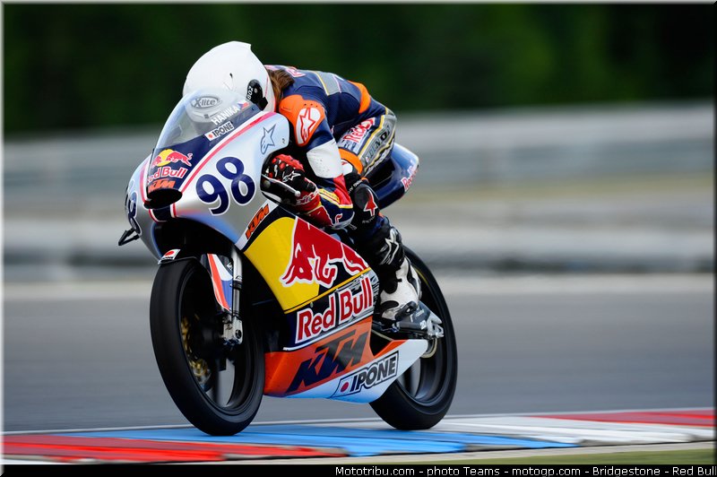 red_bull_rookie_cup_hanika_0004_republique_tcheque_brno_2012_mototribu