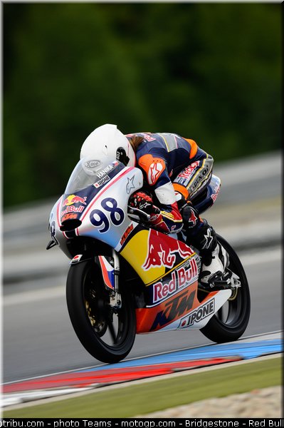 red_bull_rookie_cup_hanika_0007_republique_tcheque_brno_2012_mototribu