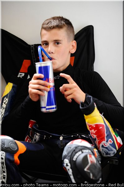 red_bull_rookie_cup_manzi_0001_republique_tcheque_brno_2012_mototribu