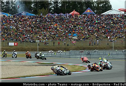 moto2_0006_republique_tcheque_brno_2012_mototribu.jpg