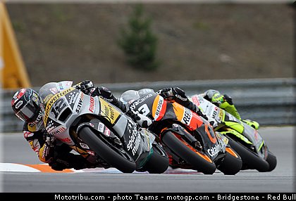 moto2_0010_republique_tcheque_brno_2012_mototribu.jpg