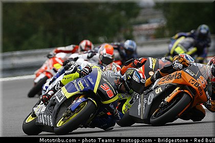 moto2_0031_republique_tcheque_brno_2012_mototribu.jpg