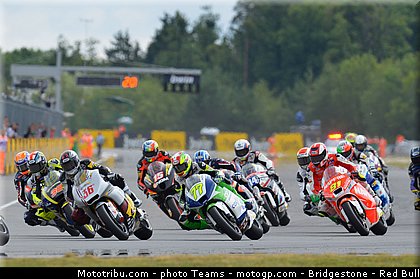 moto2_0051_republique_tcheque_brno_2012_mototribu.jpg