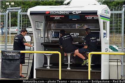 moto2_aegerter_0008_republique_tcheque_brno_2012_mototribu.jpg