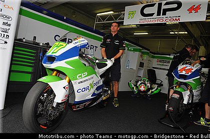 moto2_aegerter_0013_republique_tcheque_brno_2012_mototribu.jpg