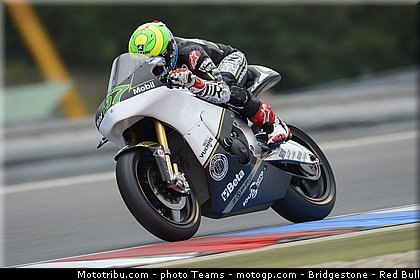 moto2_granado_0001_republique_tcheque_brno_2012_mototribu.jpg