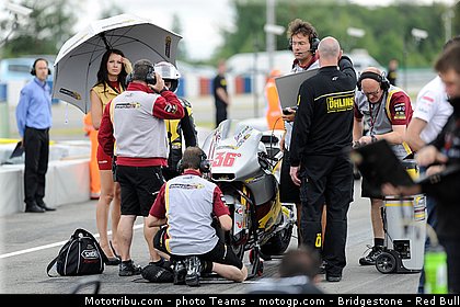 moto2_kallio_0010_republique_tcheque_brno_2012_mototribu.jpg
