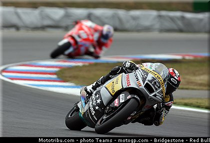 moto2_luthi_0005_republique_tcheque_brno_2012_mototribu.jpg