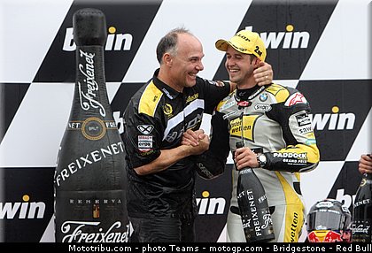 moto2_luthi_0009_republique_tcheque_brno_2012_mototribu.jpg