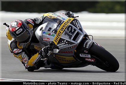 moto2_luthi_0011_republique_tcheque_brno_2012_mototribu.jpg