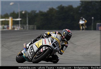 moto2_luthi_0012_republique_tcheque_brno_2012_mototribu.jpg