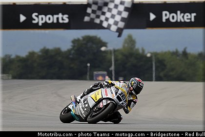 moto2_luthi_0013_republique_tcheque_brno_2012_mototribu.jpg