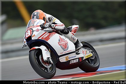 moto2_rea_0006_republique_tcheque_brno_2012_mototribu.jpg