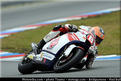 moto2_rea_0017_republique_tcheque_brno_2012_mototribu.jpg