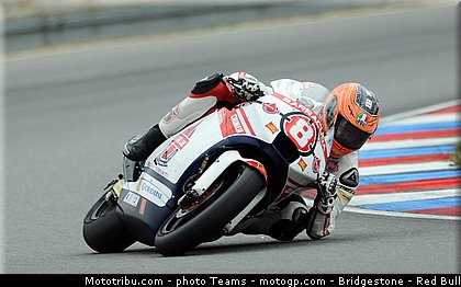 moto2_rea_0018_republique_tcheque_brno_2012_mototribu.jpg