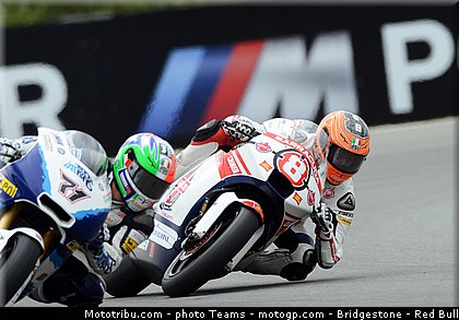 moto2_rea_0021_republique_tcheque_brno_2012_mototribu.jpg