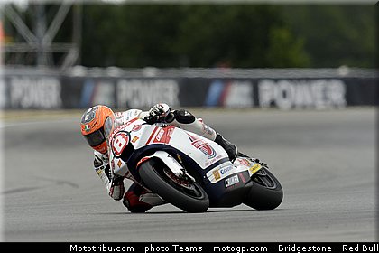 moto2_rea_0022_republique_tcheque_brno_2012_mototribu.jpg
