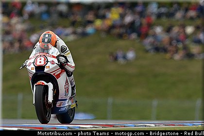moto2_rea_0023_republique_tcheque_brno_2012_mototribu.jpg