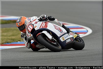moto2_rea_0024_republique_tcheque_brno_2012_mototribu.jpg