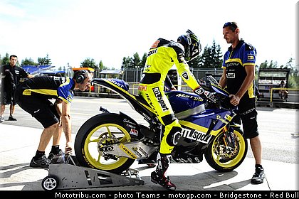 moto2_simeon_0010_republique_tcheque_brno_2012_mototribu.jpg