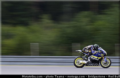 moto2_simeon_0024_republique_tcheque_brno_2012_mototribu.jpg