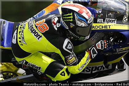 moto2_smith_0001_republique_tcheque_brno_2012_mototribu.jpg