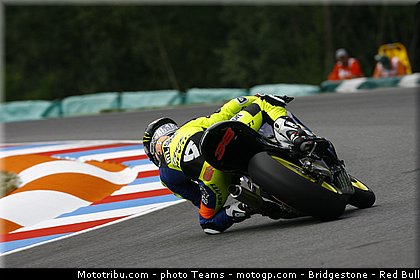 moto2_smith_0007_republique_tcheque_brno_2012_mototribu.jpg