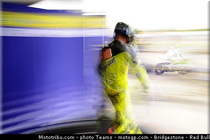 moto2_smith_0020_republique_tcheque_brno_2012_mototribu.jpg