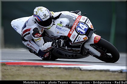 moto2_wilairot_0001_republique_tcheque_brno_2012_mototribu.jpg