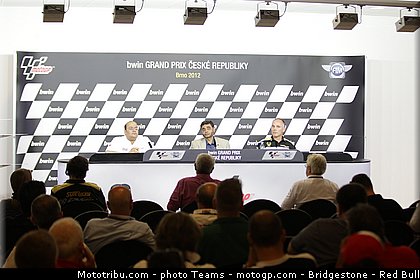 moto3_mahindra_0001_republique_tcheque_brno_2012_mototribu.jpg