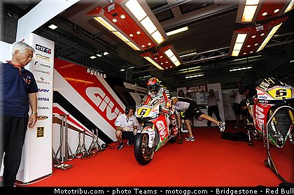 motogp_bradl_0027_republique_tcheque_brno_2012_mototribu.jpg