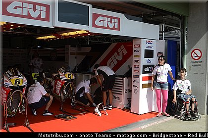 motogp_bradl_0040_republique_tcheque_brno_2012_mototribu.jpg