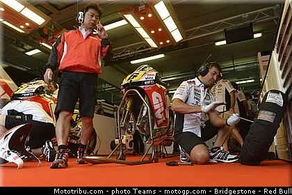 motogp_bradl_0049_republique_tcheque_brno_2012_mototribu.jpg