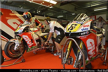 motogp_bradl_0051_republique_tcheque_brno_2012_mototribu.jpg