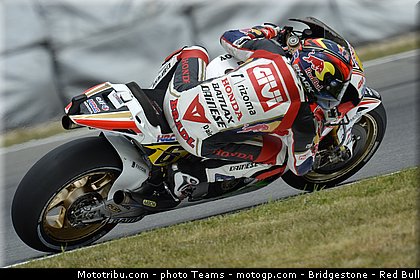 motogp_bradl_0054_republique_tcheque_brno_2012_mototribu.jpg