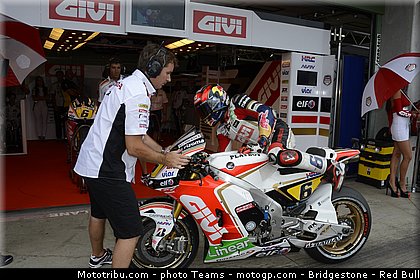 motogp_bradl_0070_republique_tcheque_brno_2012_mototribu.jpg