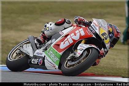 motogp_bradl_0083_republique_tcheque_brno_2012_mototribu.jpg