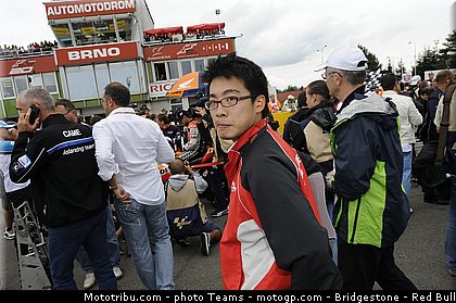 motogp_bridgestone_0002_republique_tcheque_brno_2012_mototribu.jpg