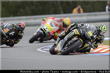 motogp_crutchlow_0006_republique_tcheque_brno_2012_mototribu.jpg