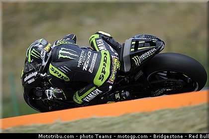 motogp_crutchlow_0010_republique_tcheque_brno_2012_mototribu.jpg