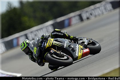 motogp_crutchlow_0017_republique_tcheque_brno_2012_mototribu.jpg