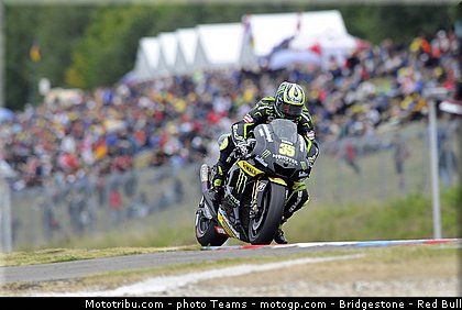 motogp_crutchlow_0040_republique_tcheque_brno_2012_mototribu.jpg