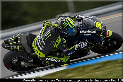 motogp_crutchlow_0047_republique_tcheque_brno_2012_mototribu.jpg