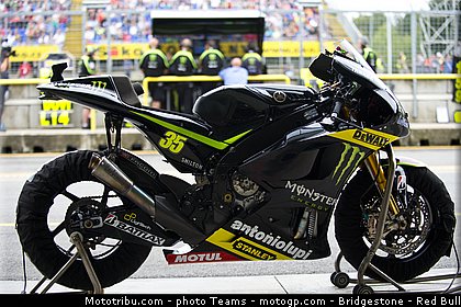 motogp_crutchlow_0048_republique_tcheque_brno_2012_mototribu.jpg
