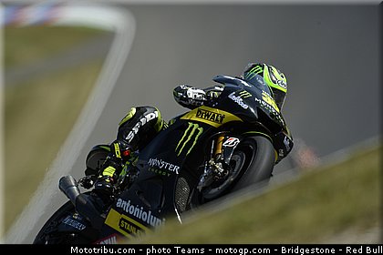motogp_crutchlow_0050_republique_tcheque_brno_2012_mototribu.jpg