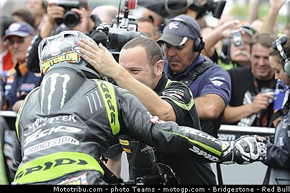 motogp_crutchlow_0051_republique_tcheque_brno_2012_mototribu.jpg