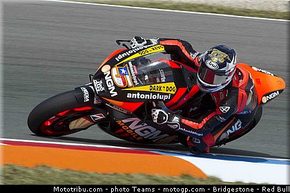 motogp_edwards_0002_republique_tcheque_brno_2012_mototribu.jpg