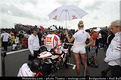 motogp_pitbabe_0012_republique_tcheque_brno_2012_mototribu.jpg